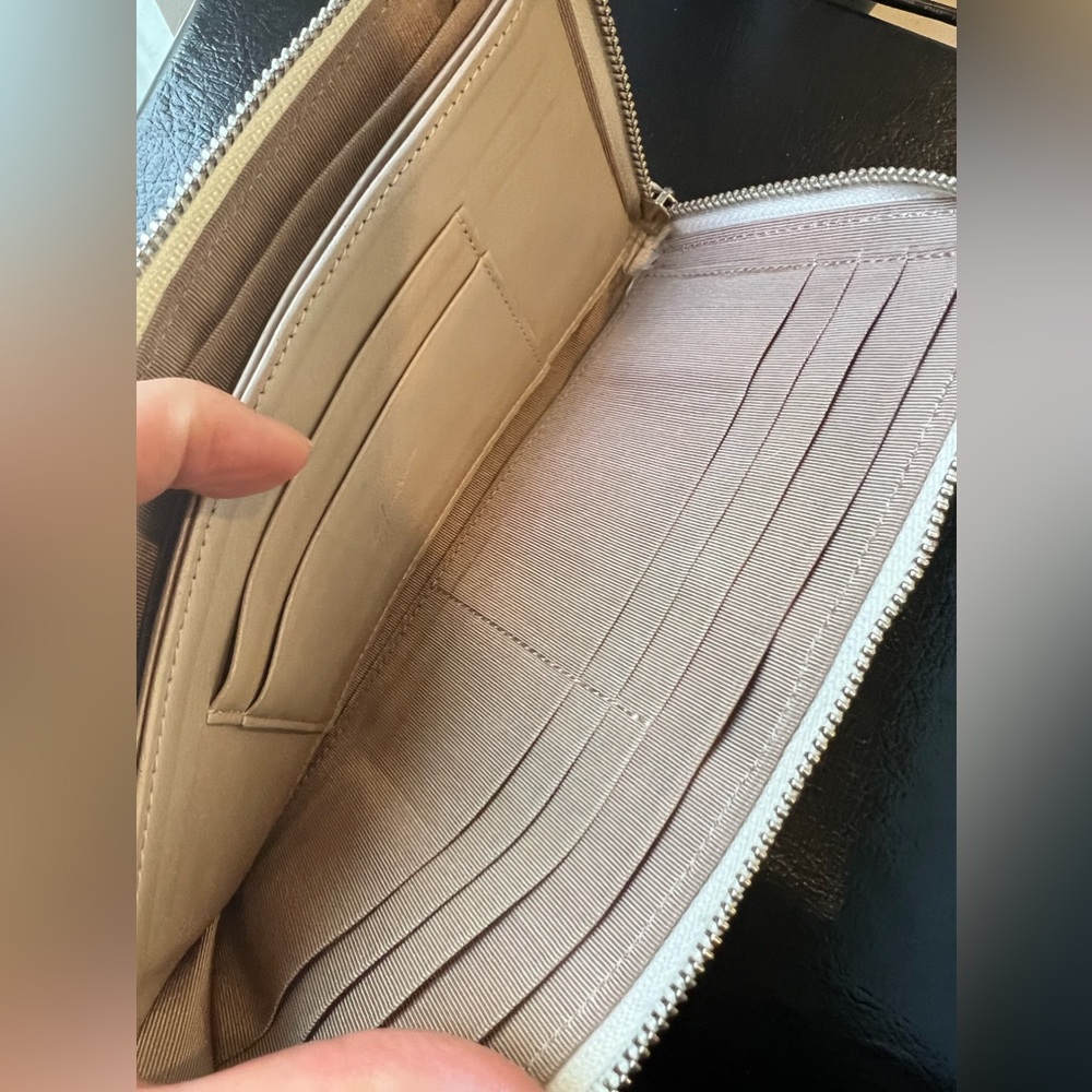Wallet - Picture 5 of 9